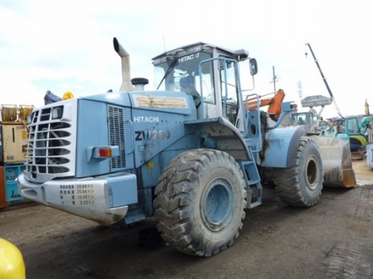 ขายรถตัก TCM ZW250