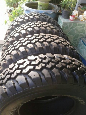 ขายยาง MAXXIS mud 265/75/16 สภาพสวยๆครับ