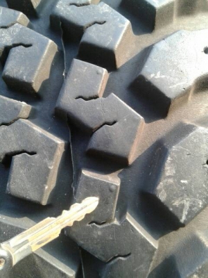 ขายยาง MAXXIS mud 265/75/16 สภาพสวยๆครับ