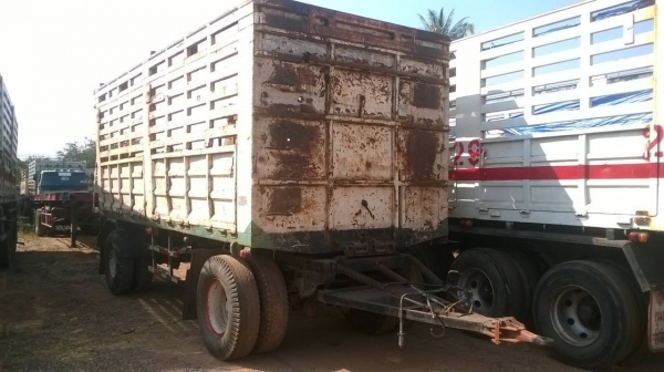 ขายลูกพ่วง 2 คานไม่ดั้มคอกเกษตร สภาพสวยพร้อมใช้ ยาว 6 เมตร ทะเบียนพร้อมโอนครับ ราคาต่อรองได้นิดหน่อย