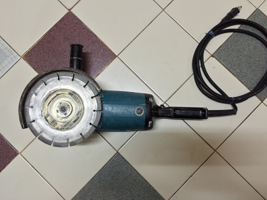 ขายลูกหมูหินเจียขนาดใบ7นิ้วสภาพสวยๆยี่ห้อMakitaรุ่น9607NBของแท้ๆผลิตที่ญี่ปุ่นครับ ขายลูกหมูหินเจียขนาดใบ7นิ้วสภาพสวยๆยี่ห้อMakitaรุ่น9607NBของแท้ๆผลิตที่ญี่ปุ่นครับ