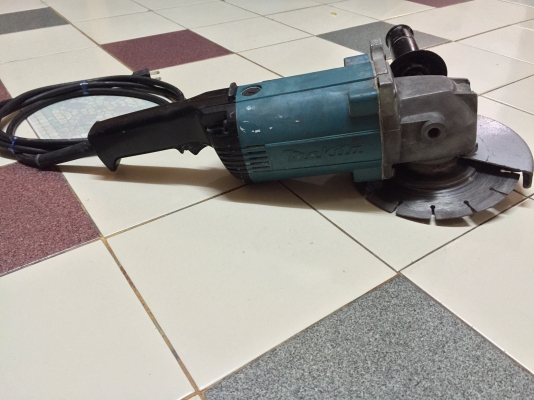 ขายลูกหมูหินเจียขนาดใบ7นิ้วสภาพสวยๆยี่ห้อMakitaรุ่น9607NBของแท้ๆผลิตที่ญี่ปุ่นครับ ขายลูกหมูหินเจียขนาดใบ7นิ้วสภาพสวยๆยี่ห้อMakitaรุ่น9607NBของแท้ๆผลิตที่ญี่ปุ่นครับ