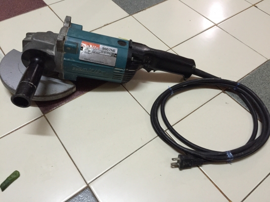 ขายลูกหมูหินเจียขนาดใบ7นิ้วสภาพสวยๆยี่ห้อMakitaรุ่น9607NBของแท้ๆผลิตที่ญี่ปุ่นครับ