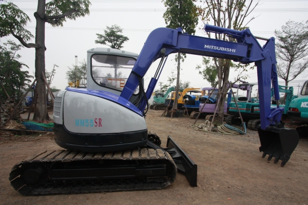 ขายรถแม็คโคร MITSUBISHI MM55SR (เท่า50UU) สวยมาก ไม่เคยผ่านการใช้งานในไทย ติดต่อ 086-775-7900, 086-324-1992