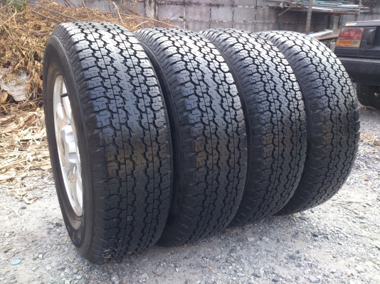 ขายแม็ก 6 รู ออ นิว เชฟโรเลค พร้อมยางริดสโตน. 245/70R16 ยางสัปดาห์ที่38ปี12 ดอกยางเต็มสวยนิ่มลึกเท่ากันไม่ร้าวไม่แตกลายไม่กินข้าง(สภาพแม็กยาง95\%) จำนวน 1  ชุด