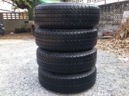 ขายแม็ก 6 รู ออ นิว เชฟโรเลค พร้อมยางริดสโตน. 245/70R16 ยางสัปดาห์ที่38ปี12 ดอกยางเต็มสวยนิ่มลึกเท่ากันไม่ร้าวไม่แตกลายไม่กินข้าง(สภาพแม็กยาง95\%) จำนวน 1  ชุด