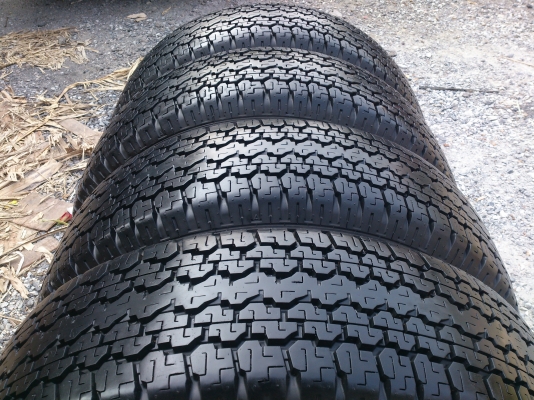 ขายแม็ก 6 รู ออ นิว เชฟโรเลค พร้อมยางริดสโตน. 245/70R16 ยางสัปดาห์ที่38ปี12 ดอกยางเต็มสวยนิ่มลึกเท่ากันไม่ร้าวไม่แตกลายไม่กินข้าง(สภาพแม็กยาง95\%) จำนวน 1  ชุด