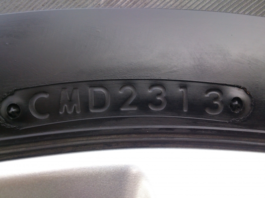 ขายแม็ก 6 รู ALL  NEW  MAZDA  พร้อมยางริดสโตน. 265/65R17 ยางสัปดาห์ที่23ปี13 ดอกยางเต็มสวยนิ่มลึกเท่ากันไม่ร้าวไม่แตกลายไม่กินข้าง(สภาพแม็กยาง95\%) จำนวน 1  ชุด