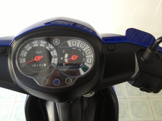 Spark115i สต๊าดมือ วิ่ง8000 ปี56 (ของแถม 4 รายการ)