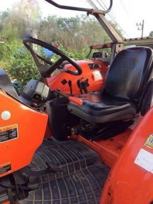 รถไถ KUBOTA  M7040  ปี 48  ( รถทำงาน 6,xxx กว่า ซม. )  สนใจติดต่อ  081 - 6079515