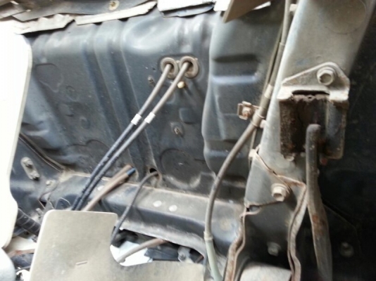 รถฮีโน่ 10 ล้อดั้ม 344 แรงม้า. ปี 51  ( ขายแม่ , ลูก )  สนใจติดต่อ  081 - 6079515