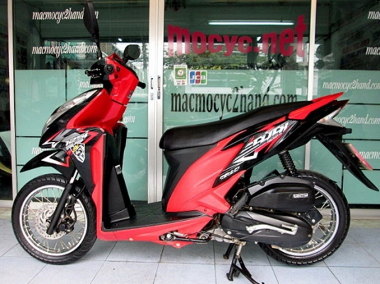 CLICK 125 i  ลายสตรีท สีดำแดง รถเดือน กรกฏาคม ปี 55 ไมล์ 8 พันโล ของแถม 2 รายการ 29900