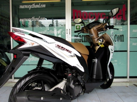 CLICK 125 i รุ่นท๊อปสุด  id lingstop combibrake สีขาวยอดนิยม ไมล์แท้ 370 โล สามร้อยเจ็ดสิบโล แถม 3 รายการ 46900