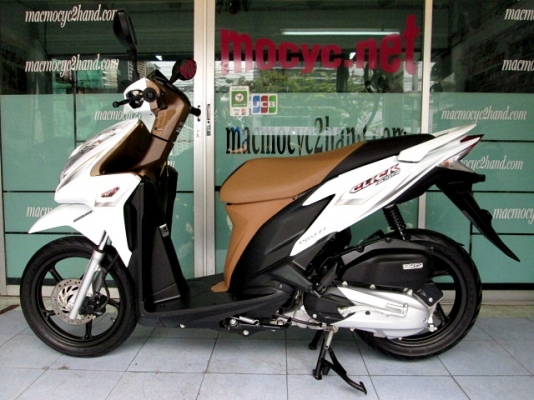 CLICK 125 i รุ่นท๊อปสุด  id lingstop combibrake สีขาวยอดนิยม ไมล์แท้ 370 โล สามร้อยเจ็ดสิบโล แถม 3 รายการ 46900