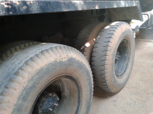 สิบล้อ2เพลาดั้ม อีซูสุ  240  แรงม้า  ระบบลากพ่วง  แท้  เดิมๆ  ห้างแท้ สวยมากๆ  เล่ม...พร้อม