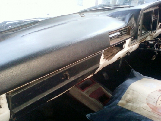 ขายรถดั้สสัน มีเอกสาร  ขาดต่อ  รุ่นพิเศษ 4 ขอ  เครื่องยนต์โซล่า