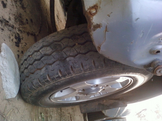 ขายรถดั้สสัน มีเอกสาร  ขาดต่อ  รุ่นพิเศษ 4 ขอ  เครื่องยนต์โซล่า