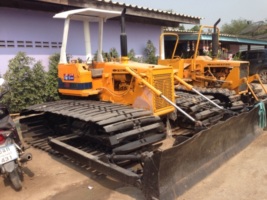 ขายD2-6PLL สภาพสวย พร้อมใช้งาน เครื่องดีช่วงล่างดี ใบแทร็กเต็ม ราคาต่อรองได้