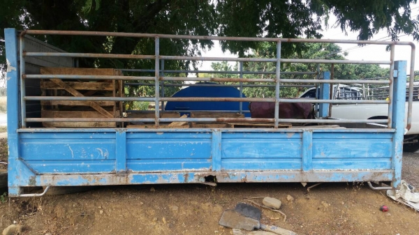 กระบะสแตนเลส 2.15 x 4.35 เมตร 60000 บาท