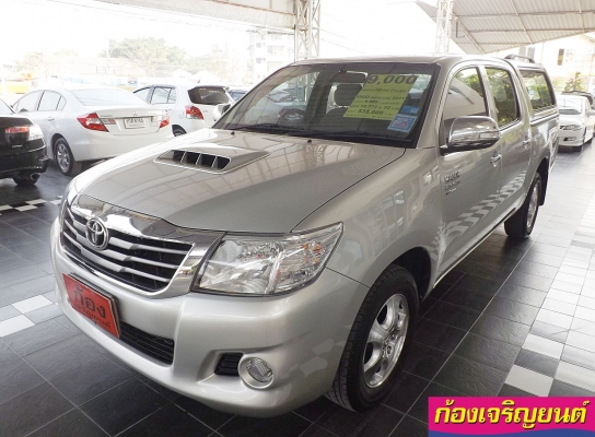 TOYOTA VIGO เกียร์ออโต้ 4 ประตู 3.0G AIRBAG ABS ปี 2011