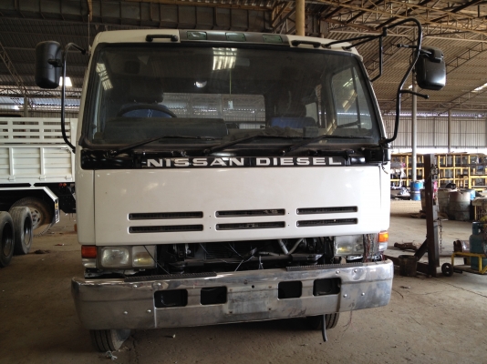 ราคาเบาๆกับหัวลาก 6 ล้อ NISSAN UD เครื่อง FE6  225 แรงม้าระบบน้ำมัน รถเก็บงานใหม่ สีใหม่ ยางใหม่ พร้อมรับประกัน มีคันเดียว เหมาะกับงานเบา ราคาก็ไม่แพงค่ะ สนใจรีบเลยนะคะ