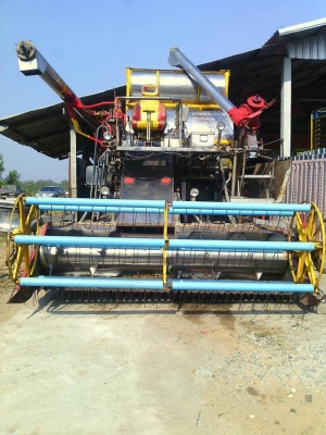 **รถเกี่ยวข้าวเกษตรพัฒนา เปิด 450,000 บ.ต่อรอง**ขาย รถเกี่ยวข้าวแบบอุ้ม เกษตรพัฒา อุ้ม2.5ตัน เครื่องยนต์ HINO HO7D-195HP ปั้มอีตั้น22 ตัวเดิน10HT  เครื่อง/ปั้ม/ช่วงล่าง ดีแน่นดี ทำงานดี แรง คล่องตัว บอดี้สวย สีสันดี ตรวจเช็คสภาพ พร้อมทำงาน ราคาต่อรองได้นิ