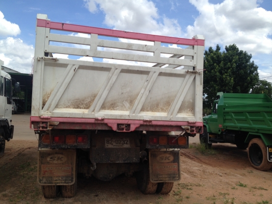 ถูกสุดในบรรดา10ล้อนะคะ  ISUZU ROCKY เครื่อง 6SA1 210 ดั้มพ์ดิน ขายตามสะภาพ แต่เหมือนใหม่ป้ายแดง กระบะยาว 6 เมตร กว้าง 2.50 เมตร สภาพเหมือนใหม่พร้อมใช้งาน