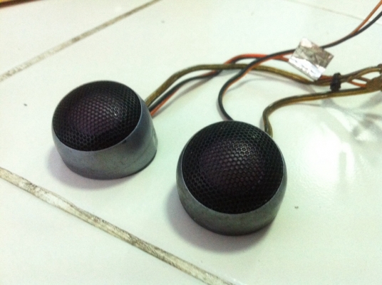 ลำโพงทวิสเตอร์ Clarion มีไฟหน้าดอกลำโพง ไห12v มือ2 ญี่ปุ่น หายาก ลำโพงทวิสเตอร์ Clarion มีไฟหน้าดอกลำโพง ไห12v มือ2 ญี่ปุ่น หายาก