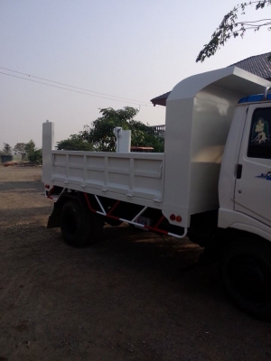 ขายหกล้อดั้ม777เครื่อง117แรงม้า ดั้มต่อใหม่มาใช้งานน้อยกระบะยาว3.80เมตร กว้าง2.10เมตร พวงมาลัยพาวเวอร์ สโลอินเตอร์4สปีด ช่วงล่างใหญ่ แอร์เย็นฉ่ำ ยางดีทุกเส้น เครื่องดี คัสซีสวย ทะเบียนพร้อมโอน