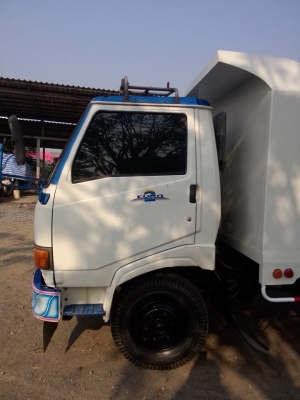 ขายหกล้อดั้ม777เครื่อง117แรงม้า ดั้มต่อใหม่มาใช้งานน้อยกระบะยาว3.80เมตร กว้าง2.10เมตร พวงมาลัยพาวเวอร์ สโลอินเตอร์4สปีด ช่วงล่างใหญ่ แอร์เย็นฉ่ำ ยางดีทุกเส้น เครื่องดี คัสซีสวย ทะเบียนพร้อมโอน