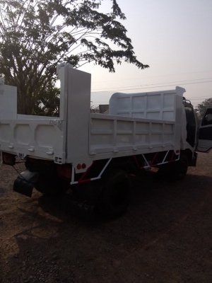 ขายหกล้อดั้ม777เครื่อง117แรงม้า ดั้มต่อใหม่มาใช้งานน้อยกระบะยาว3.80เมตร กว้าง2.10เมตร พวงมาลัยพาวเวอร์ สโลอินเตอร์4สปีด ช่วงล่างใหญ่ แอร์เย็นฉ่ำ ยางดีทุกเส้น เครื่องดี คัสซีสวย ทะเบียนพร้อมโอน