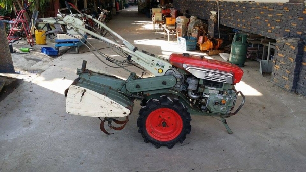 รถไถเดินตาม YANMAR  YT500  ขนาด 5 แรง เครื่องยนต์ดีเซล เก่าญี่ปุ่น   เครื่องยนต์ติดง่าย  สภาพสวยพร้อมใช้งาน