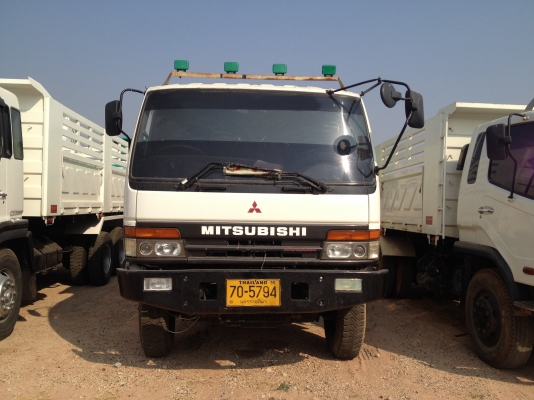 มี 2 คัน 10 ล้อ FUSO เครื่อง แดวู DE12 260 แรงม้า และ 6D16 เทอร์โบ รถขายตามสภาพ พร้อมใช้ มีเล่มทุกคัน กระบะดั้มพ์ดิน ยาว 6 เมตร กว้าง 2.50 เมตร ดั้มพ์ดิน ขายตามสภาพ หรือ ให้เก็บงานใหม่ได้ค่ะ