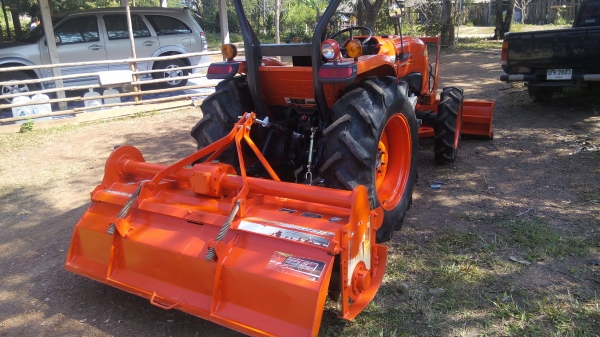 ขายรถไถคูโบต้า L4708 สภาพสวยพร้อมใช้งานทันที เอกสารพร้อมโอน ต่อรองราคาได้นิดหน่อย ขายรถไถคูโบต้า L4708 สภาพสวยพร้อมใช้งานทันที เอกสารพร้อมโอน ต่อรองราคาได้นิดหน่อย