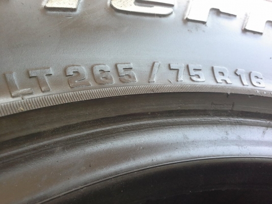 ขายยาง bf a/t 265/75/16 ปี 10  1 ชุดครับ ราคาเบาๆ