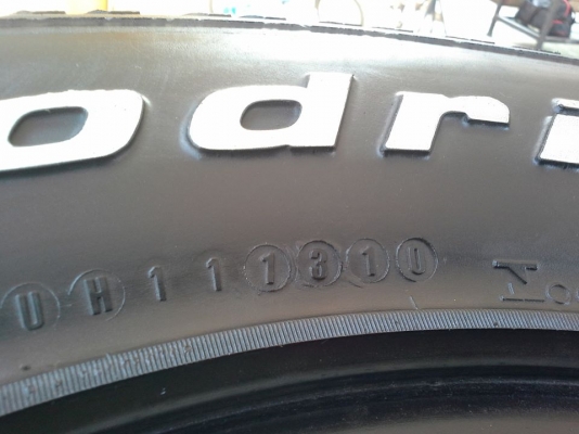 ขายยาง bf a/t 265/75/16 ปี 10  1 ชุดครับ ราคาเบาๆ