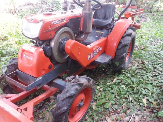 คูโบต้า KRT140 รุ่นท็อปยกล้อหลังได้...พร้อมใบมีดดันหน้า ผนา 3 พร้อมใช้งาน