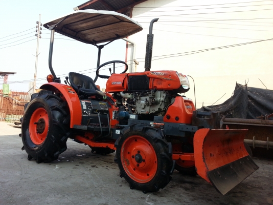 คูโบต้า KRT140 รุ่นท็อปยกล้อหลังได้...พร้อมใบมีดดันหน้า ผนา 3 พร้อมใช้งาน