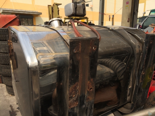 ขายถังน้ำมัน สแตนเลส 300 L ของญี่ปุ่น