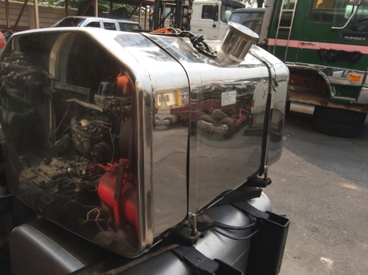 ขายถังน้ำมัน สแตนเลส 300 L ของญี่ปุ่น