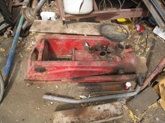 ขายดั๊ม 4 ตัน หกล้อ  ราคาถูกครับ