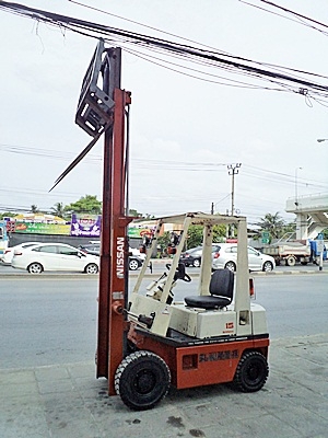 ขายรถยกนิสสัน 1.5 ตัน เครื่องเบนซิน เกียร์ออโต้ กระบอกคู่ งาเทด้ำ เสาสูง 3 เมตร ยางตันใหม่ พวงมาลัยเพาเว่อร์ สีเดิมจากนอก นำเข้าจากญี่ปุ่น ใช้งานได้ทันที ราคา140000 ขายรถยกนิสสัน 1.5 ตัน เครื่องเบนซิน เกียร์ออโต้ กระบอกคู่ งาเทด้ำ เสาสูง 3 เมตร ยางตันใหม่ พวงมาลัยเพาเว่อร์ สีเดิมจากนอก นำเข้าจากญี่ปุ่น ใช้งานได้ทันที ราคา140000