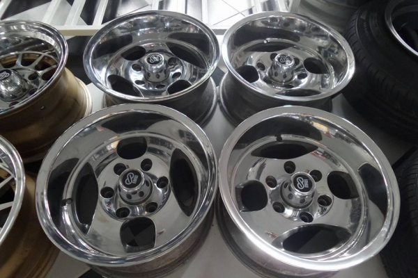 ENKEI 15x7.5 ET-15 ปัดเงามาใหม่ ขอบหนา ฝาครบไร้ซ่อม พร้อมส่งฟรีทุกตำบล 7500 บาท  081-7570077