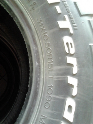 BF Km2 ขนาด 31/10.5/15  สภาพดี 1ชุด