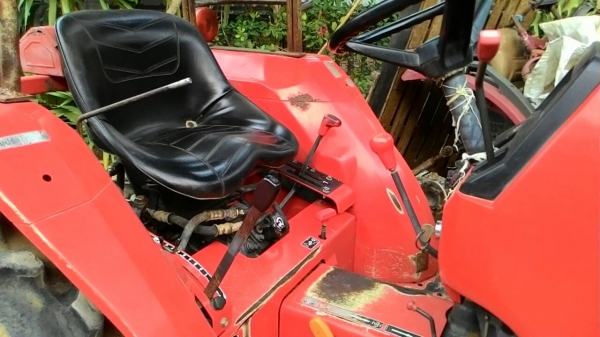 ขายรถไถ KUBOTA L2808 พร้อมอุปกรณ์หน้าหลัง รถไร่สภาพเดิมๆ