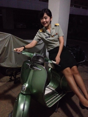 เอเซียเวสป้า---->>จัดส่งรถvespaให้คุณอิ่ม รามอินทรา เรียบร้อย 27/1/2558