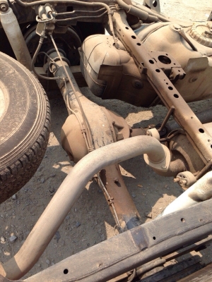 เพลาลอยวีโก้พร้อมเเหนบล้อกระทะกลึงยางใหม่โช้คเพลากลางอุปกรณ์ครบทุกอย่าง ใส่มาไม่ได้ใช้งานเลย ติดต่อ 081-6571322 เวศ