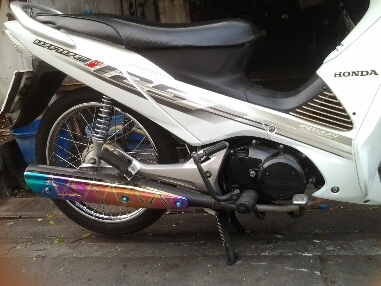 เวฟ125iตาทเท้าปี54