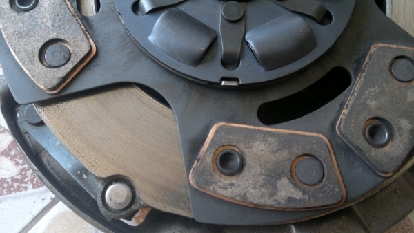 ขายแผ่นคลัสทองแดง พร้อมหวี ของ Beral   พร้อมใช้ ใส่ดีแม็ก เชฟ