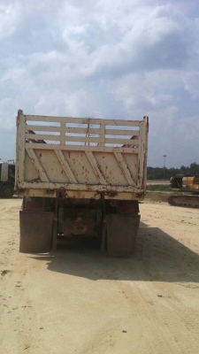 รถฮีโน่ 10 ล้อดั้ม 260 แรงม้า ปี 47. สนใจติดต่อ 081 - 6079515